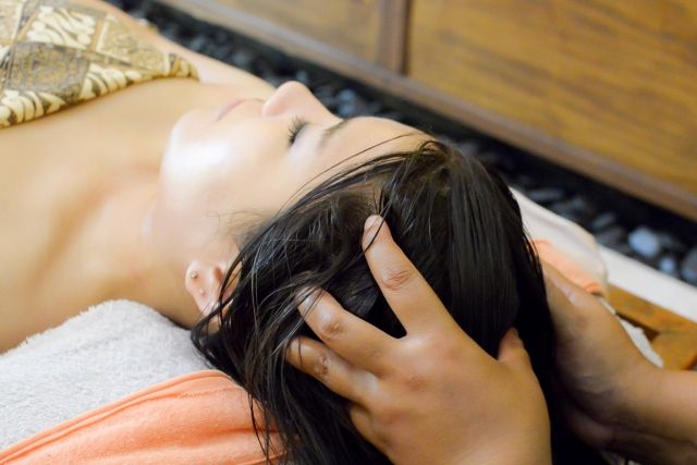 頭皮の血行も改善できる横浜の炭酸ヘッドマッサージ